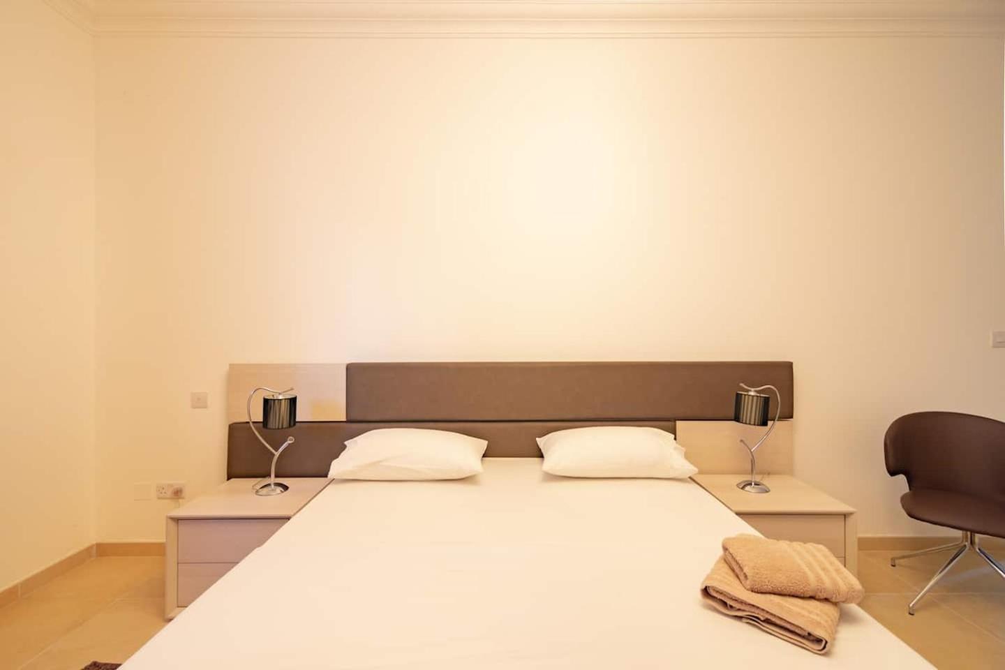 Fort Cambridge Apartments By Homely Sliema Eksteriør billede